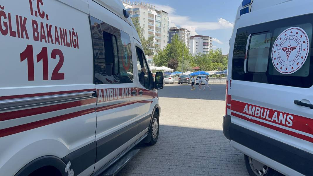 İhbar geldi. Eve giren sağlıkçılar fenalık geçirdi - Resim: 4